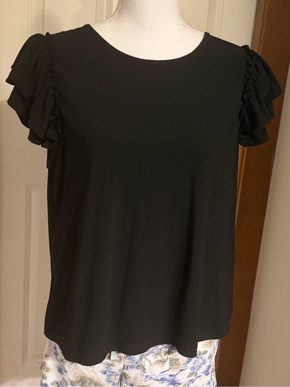 CeCe Black Short Sleeve Ruffle Top